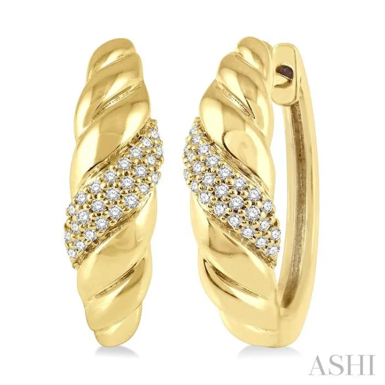 1/6 ctw Wave Round Cut Diamond Fashion Hoop Earring in 10K Yellow Gold