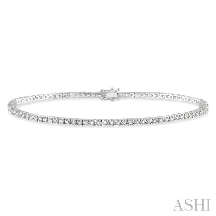 1 ctw Close Fit Round Cut Diamond Tennis Bracelet in 10K White Gold