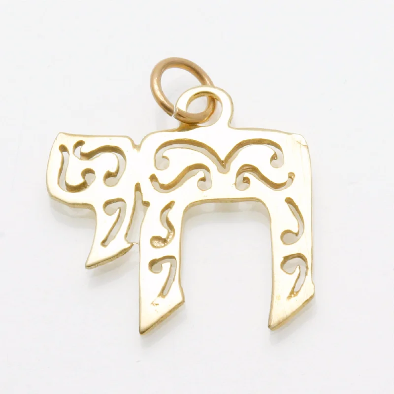 14k Yellow Gold Chai Filigree Pendant