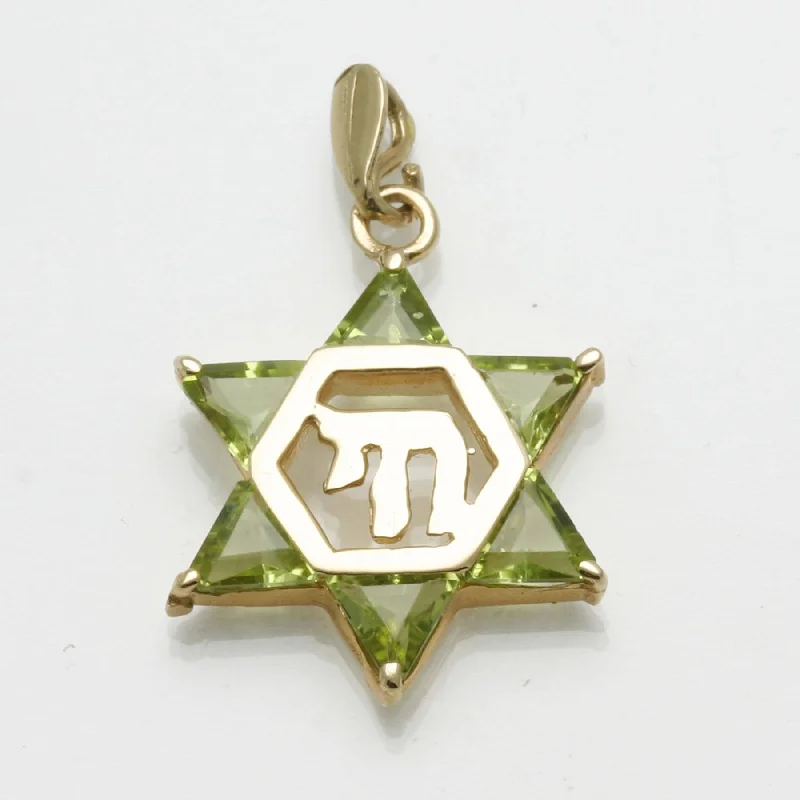 14k Yellow Gold Peridot Jewish Star of David Chai Pendant