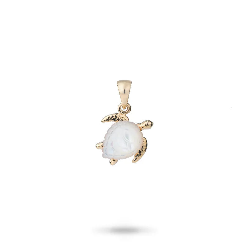 Honu Mother of Pearl Pendant in Gold - 13mm